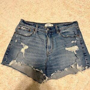 Abercrombie & Fitch The mom short mid rise size 29/8
